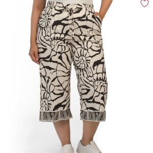 Rachel Zoe Black & Cream Floral Cropped Pants